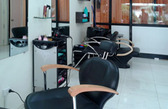 7 Studio Ladies Salon