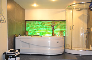 Strands Salon 'n' Spa (Unisex)
