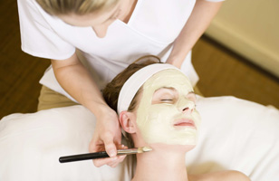Eshas Beauty Clinic - Only For Ladies