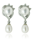 OPS. Classy Pearl Earrings DSNER82