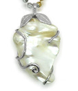 OPS. Beautiful Silver Alloy Pearl Pendant DSNP38-C