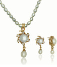 OPS. Fashionable Gold Plated Pearl Pendant Set DSNPS46