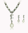 OPS. Classy Gold Plated Pearl Pendant Set DSNPS4