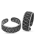 Revlis Sterling Silver Brilliant Criss-Cross Stylish Toe Ring