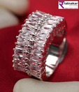 Ratnakar Glamorous Crystal Studded Ring