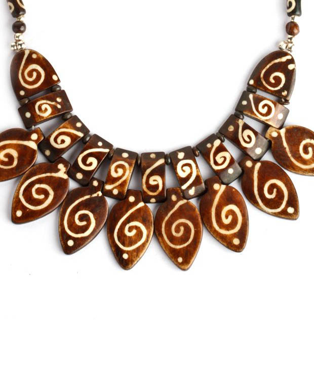 Go Hooked Fancy Wooden Necklace
