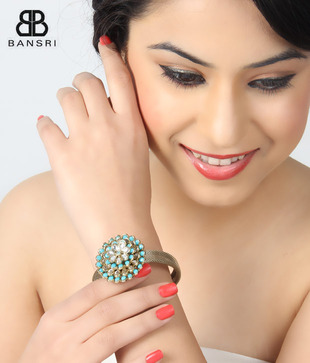 Bansri Elegant Rekha Kundan Bracelet