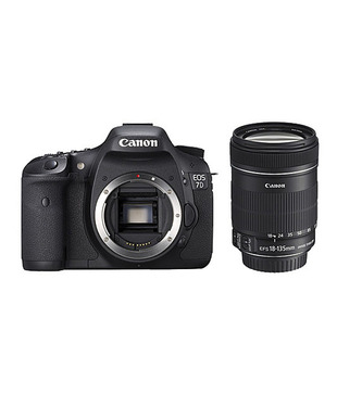 Canon EOS 7D SLR Kit 18-135IS