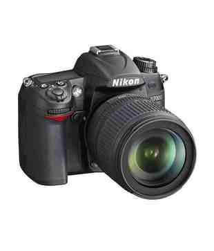 Nikon D7000 DSLR (Black) with AF-S 18-105mm VR Kit Lens