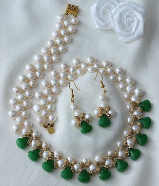 Deccan's Green Stone Pearl Set
