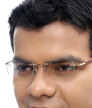 Aruecchino Sophisticated Golden Eyewear